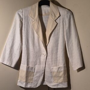 Elegant Women's White and Cream Blazer